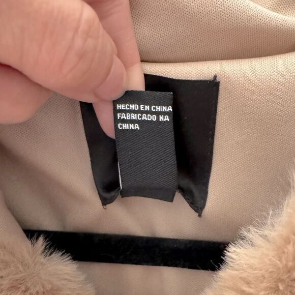 Forever 21 Cozy Light Brown Faux Fur Teddy Bear Zip Up Hooded Bomber Jacket Sz M - Picture 8 of 10